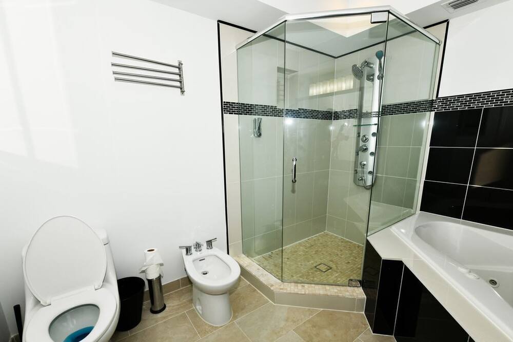 Photo of Bathroom in South Corals