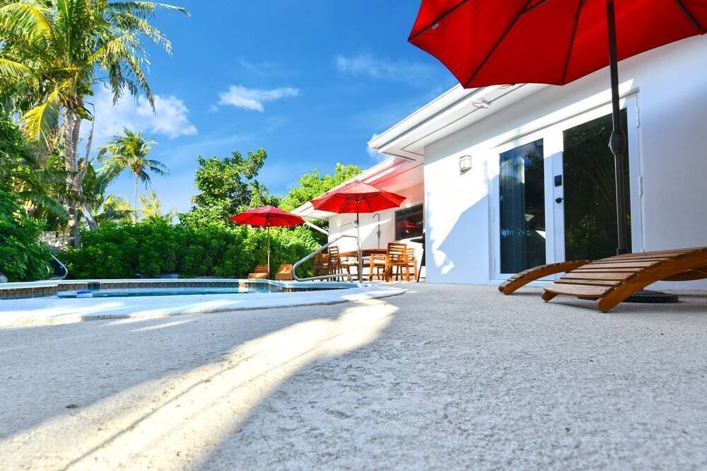 Photo of Outdoor in South Corals