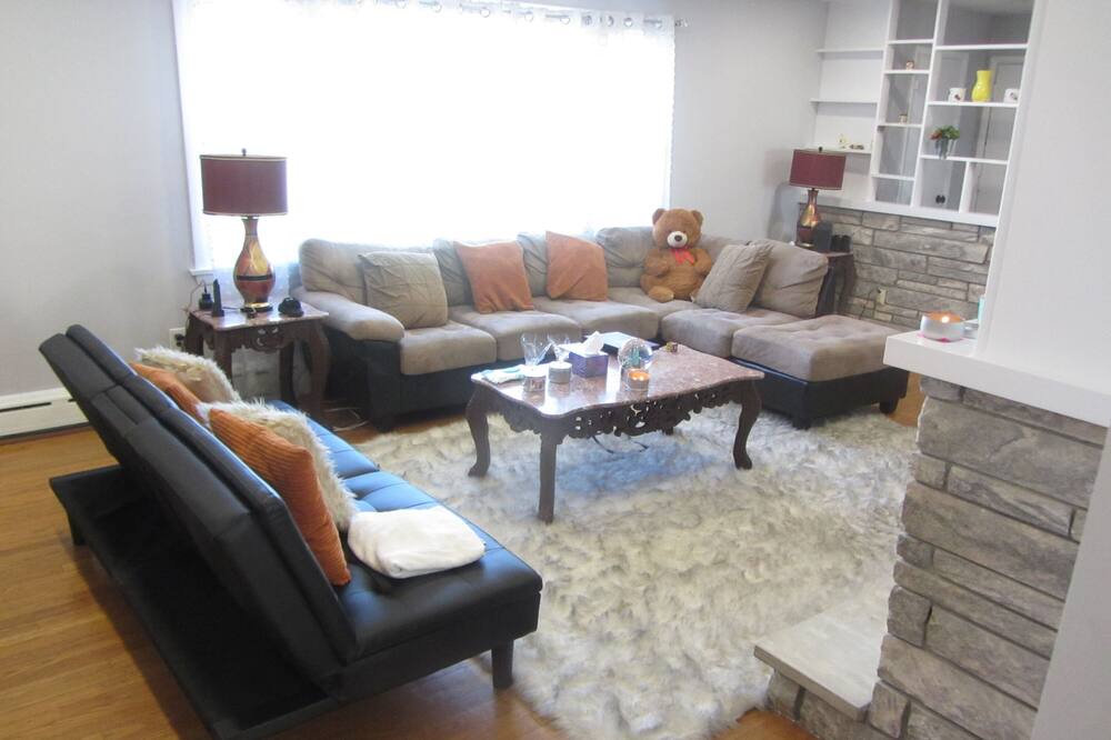 Photo of Livingroom in Hancocks Bridge