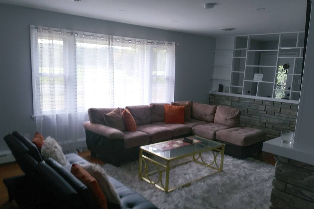 Photo of Livingroom in Hancocks Bridge
