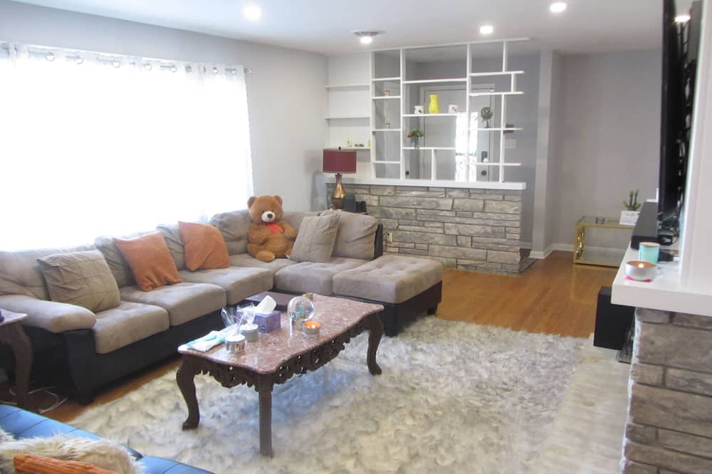 Photo of Livingroom in Hancocks Bridge