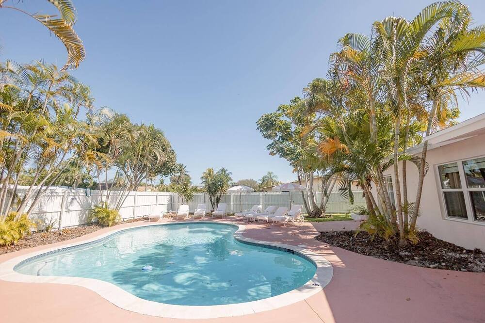 Photo of Outdoor in Coral Ridge
