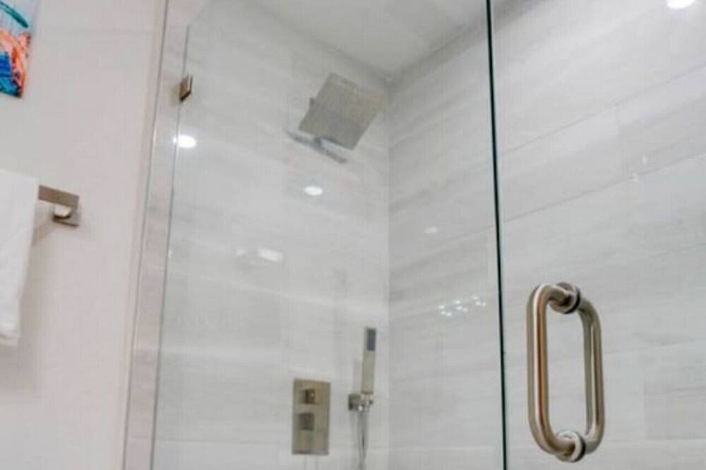 Photo of Bathroom in North Andrews Gardens