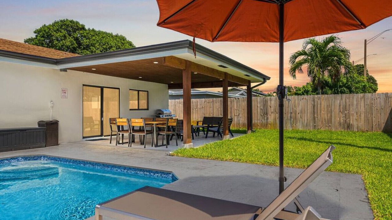 Photo of Outdoor in Palm Aire Village West