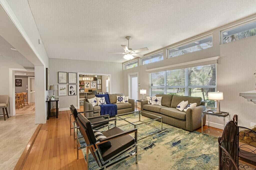 Photo of Others in River Oaks
