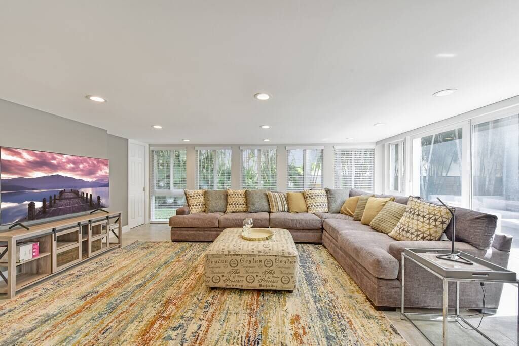 Photo of Others in River Oaks