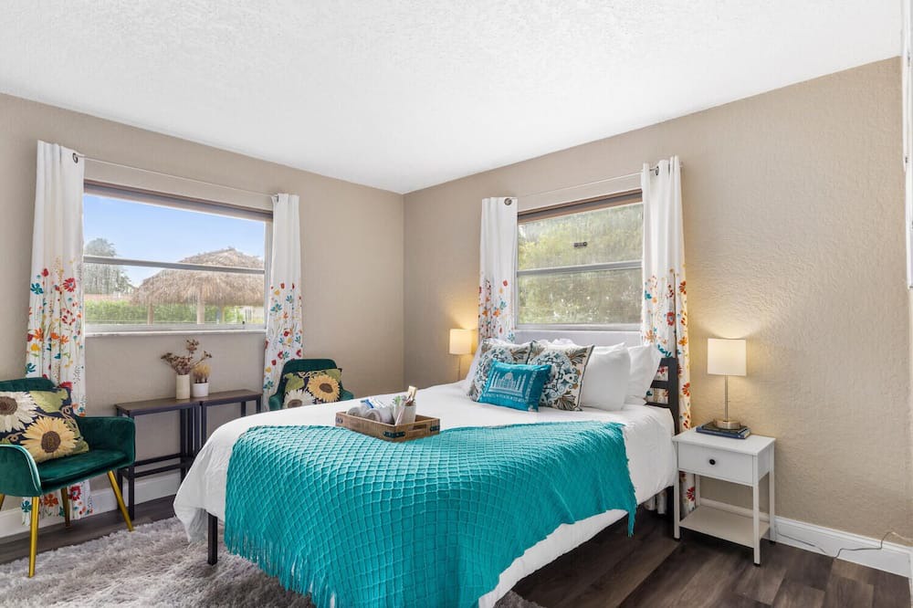 Photo of Bedroom in Coral Springs
