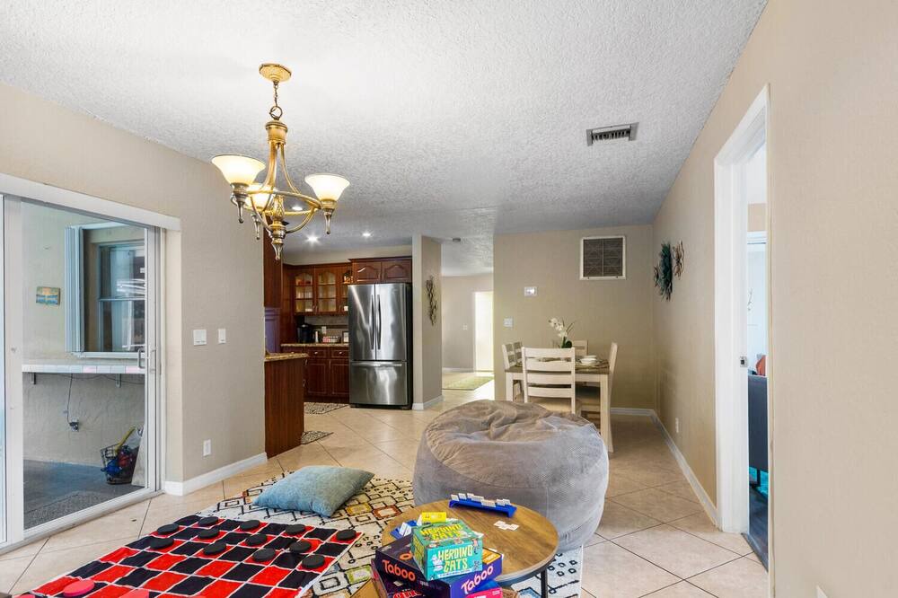Photo of Bedroom in Coral Springs