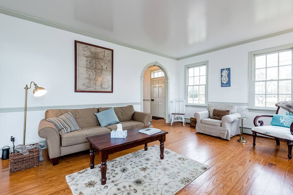 Photo of Livingroom in Unionville