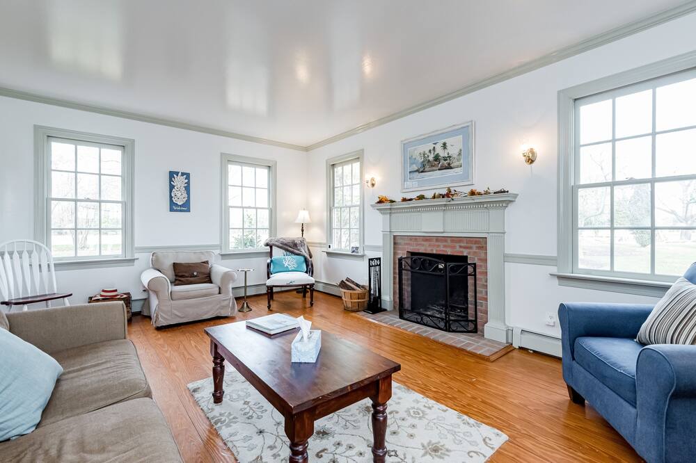 Photo of Livingroom in Unionville