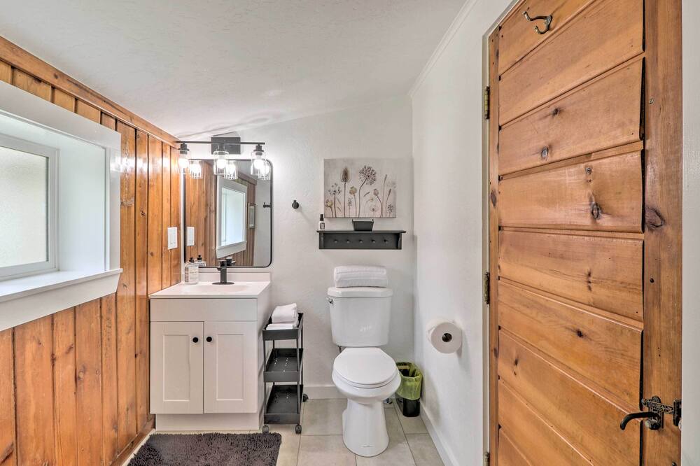 Photo of Bathroom in Eureka