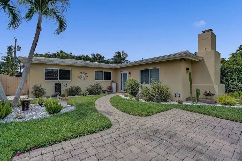 Photo of Outdoor in Oakland Park