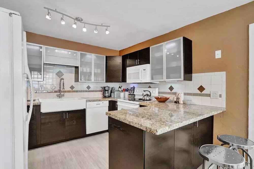 Photo of Kitchen in Oakland Park