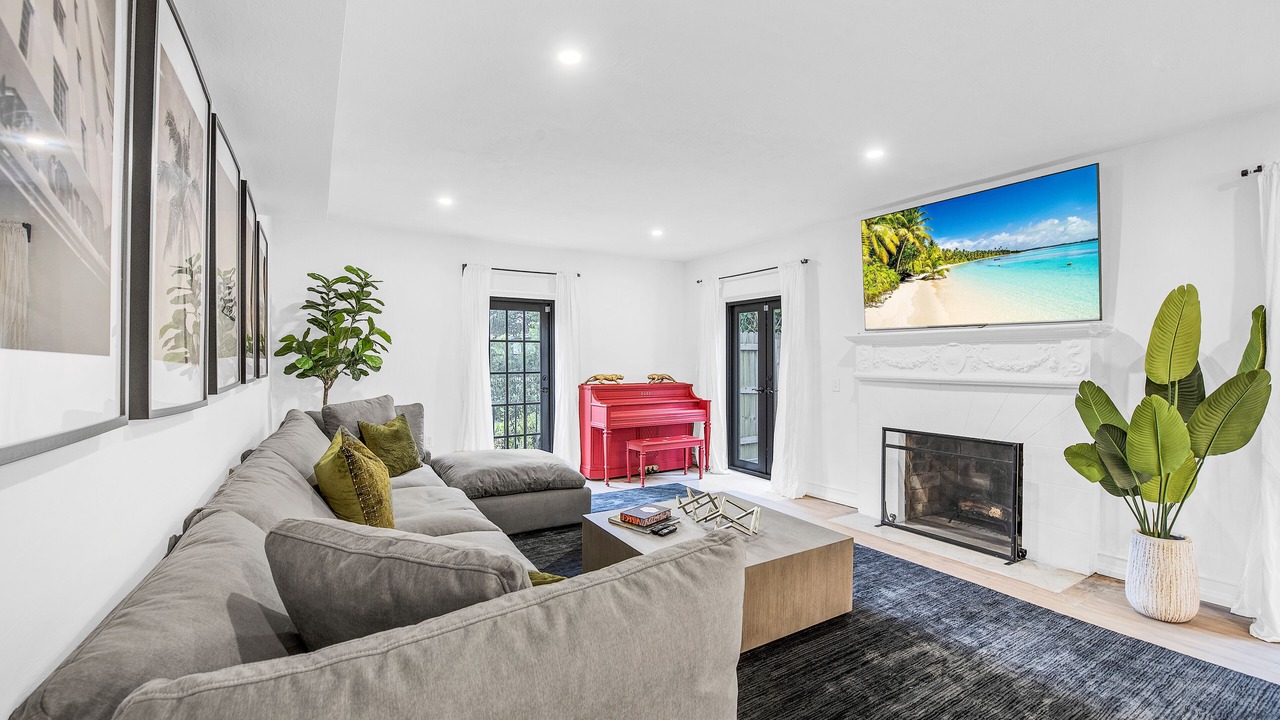 Photo of Livingroom in North Miami