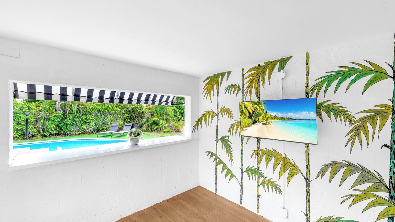 Photo of Outdoor in North Miami