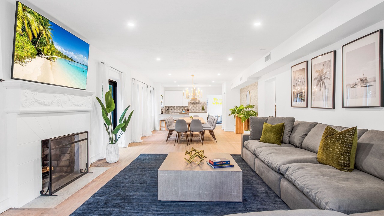 Photo of Livingroom in North Miami