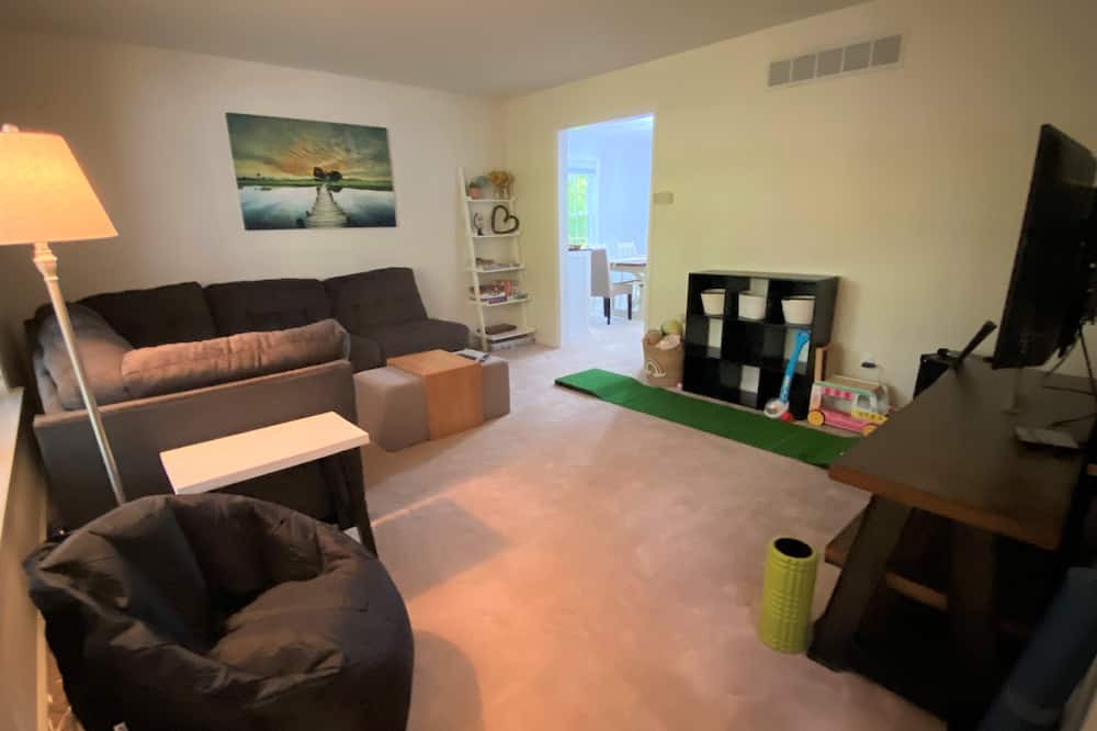 Photo of Livingroom in Dennisville