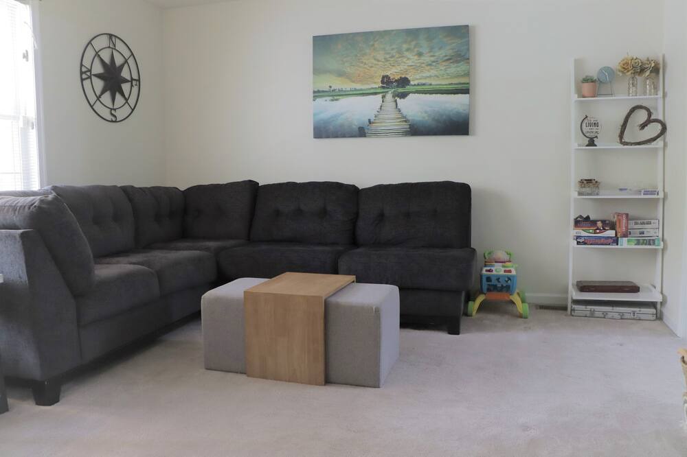 Photo of Livingroom in Dennisville