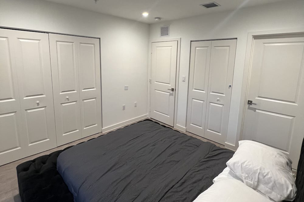 Photo of Bedroom in Carol City