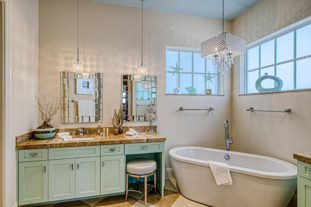 Photo of Bathroom in Pompano Isles