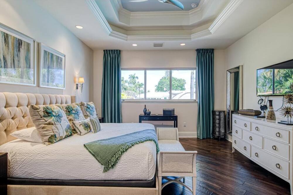 Photo of Bathroom in Pompano Isles