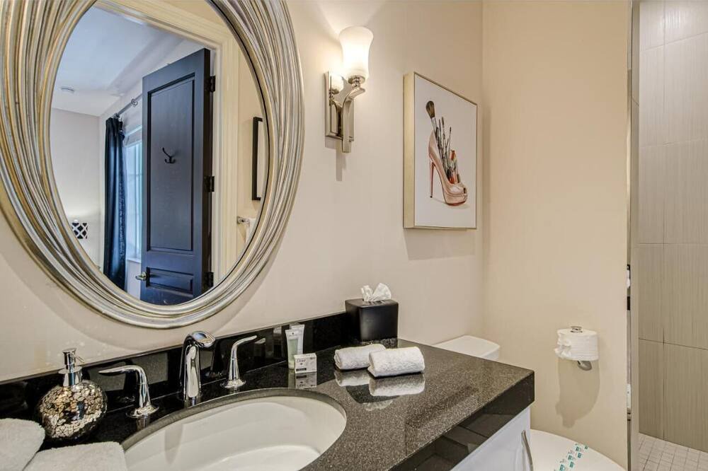 Photo of Bathroom in Pompano Isles
