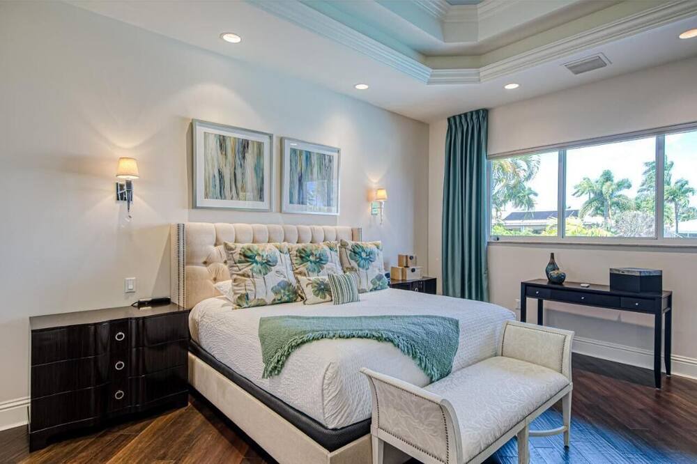 Photo of Bathroom in Pompano Isles