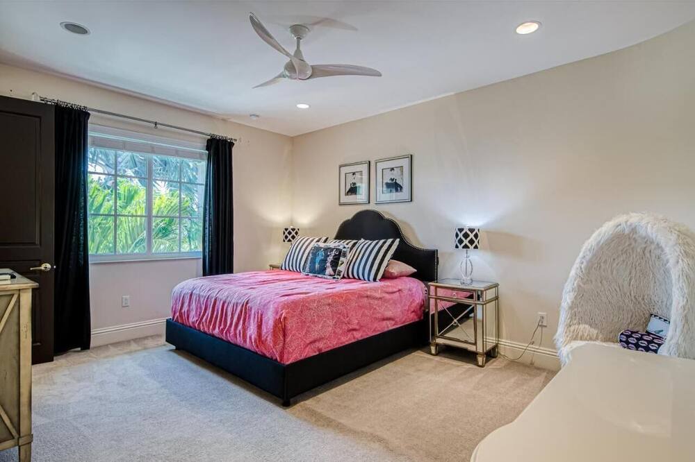 Photo of Bedroom in Pompano Isles