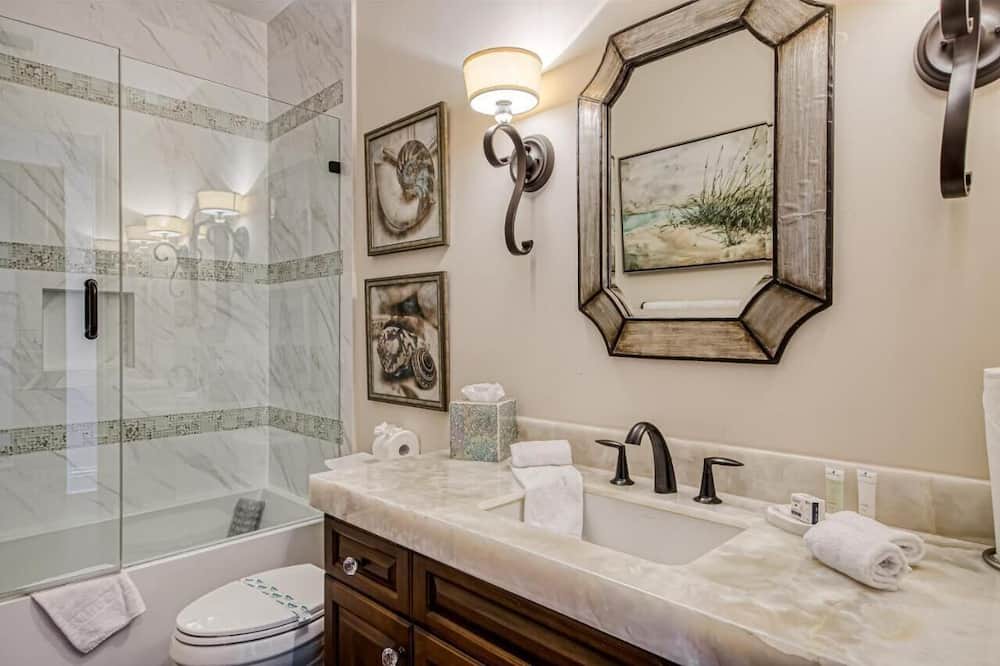 Photo of Bathroom in Pompano Isles