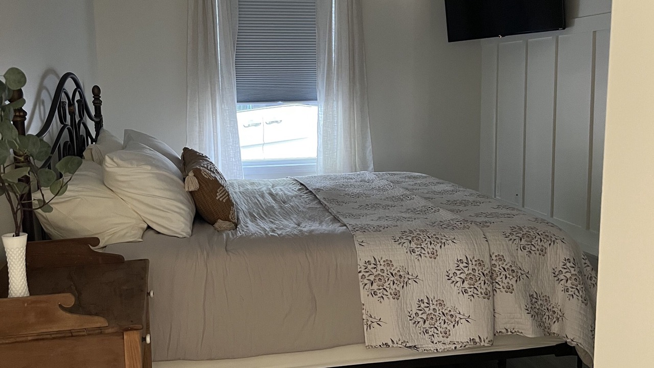 Photo of Bedroom in Greenwood