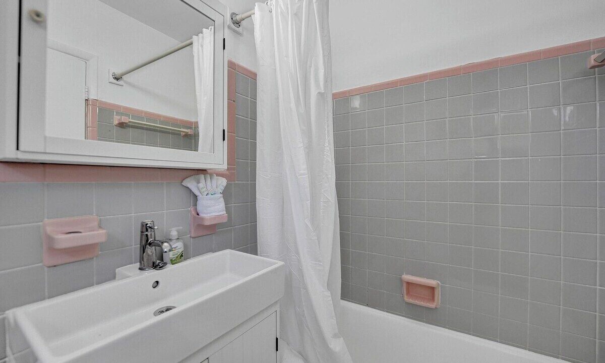 Photo of Bathroom in North Beach
