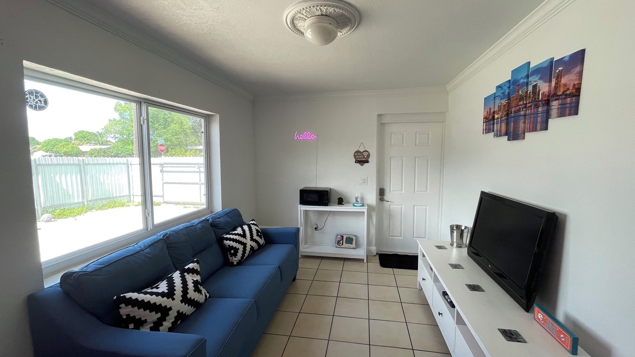 Photo of Livingroom in West Little River