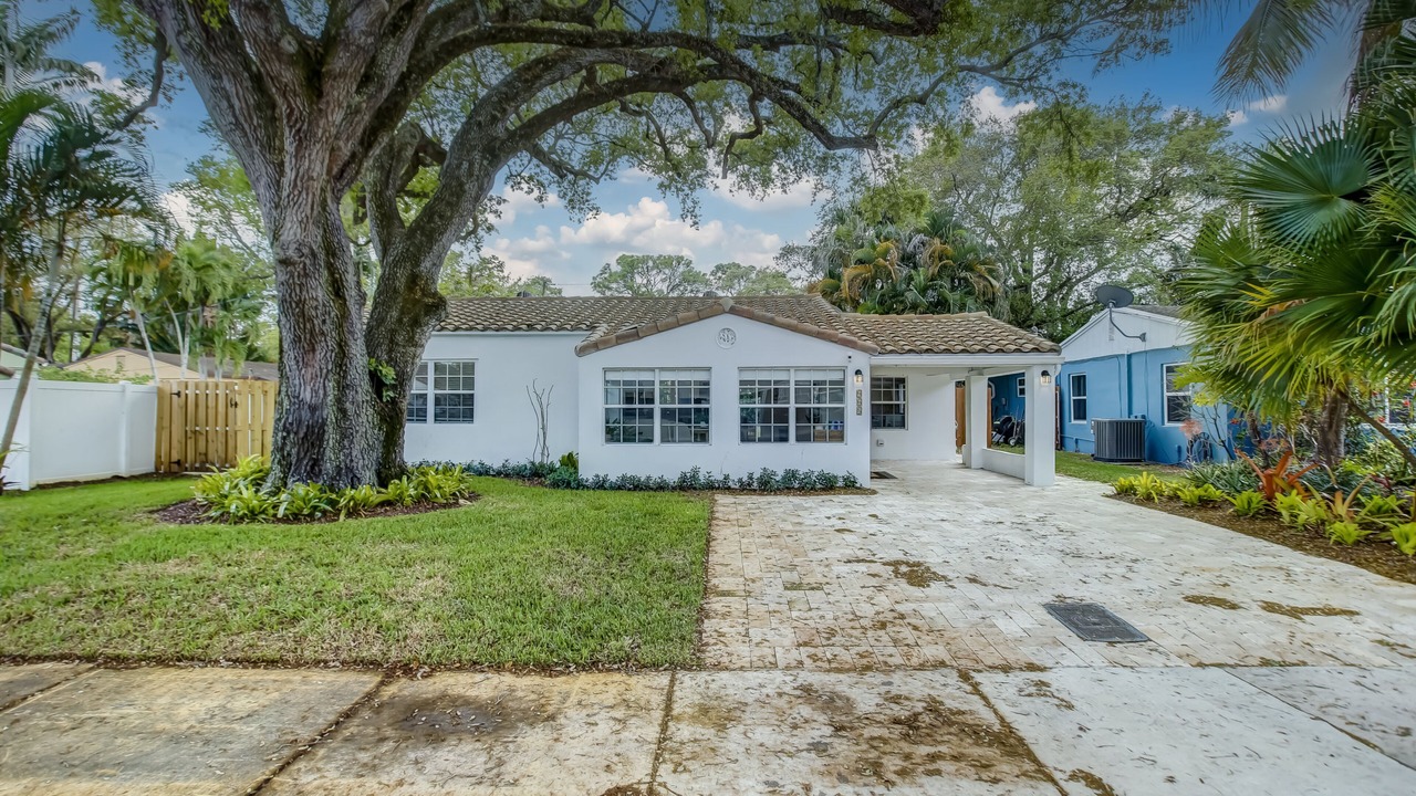 Photo of Outdoor in Citrus Isles