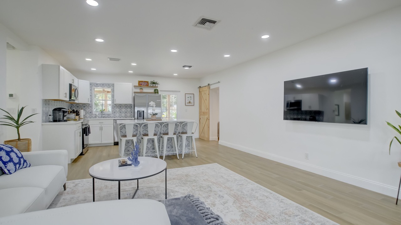 Photo of Livingroom in Citrus Isles