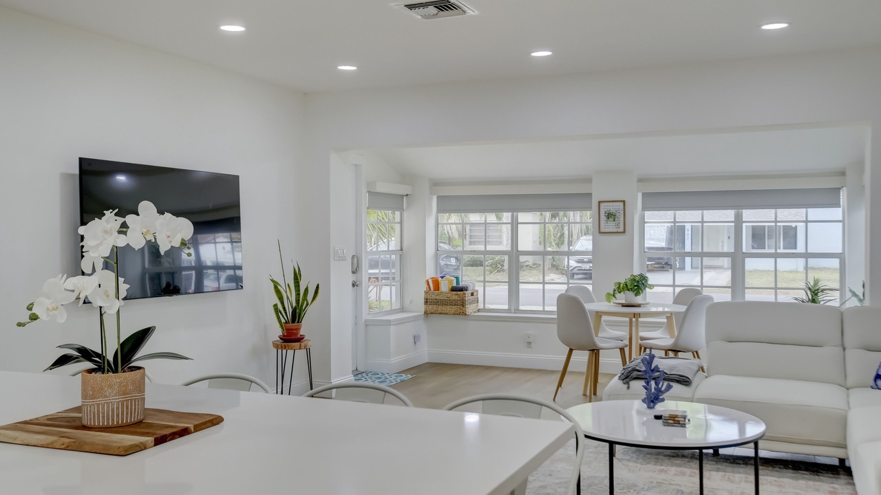 Photo of Livingroom in Citrus Isles