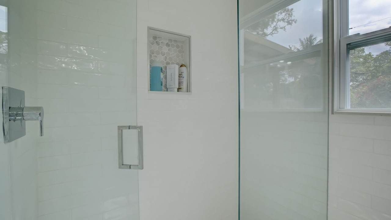 Photo of Bathroom in Citrus Isles