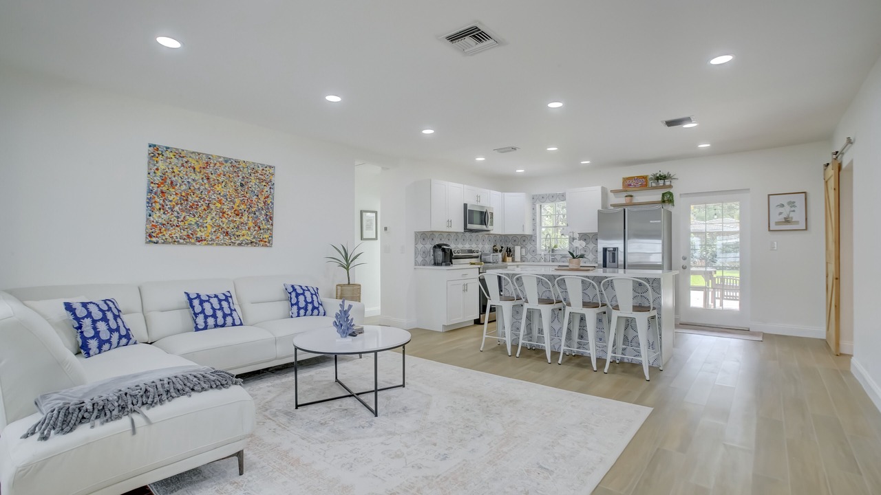 Photo of Livingroom in Citrus Isles