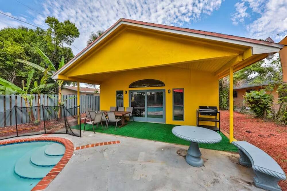 Photo of Outdoor in Royal Poinciana