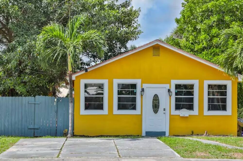 Photo of Outdoor in Royal Poinciana