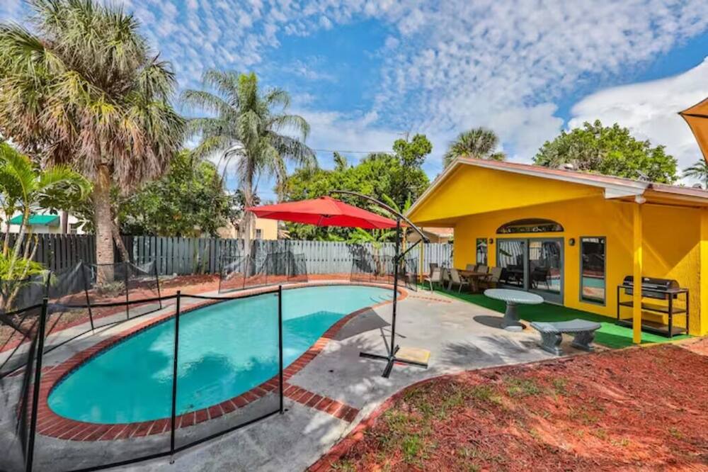 Photo of Outdoor in Royal Poinciana