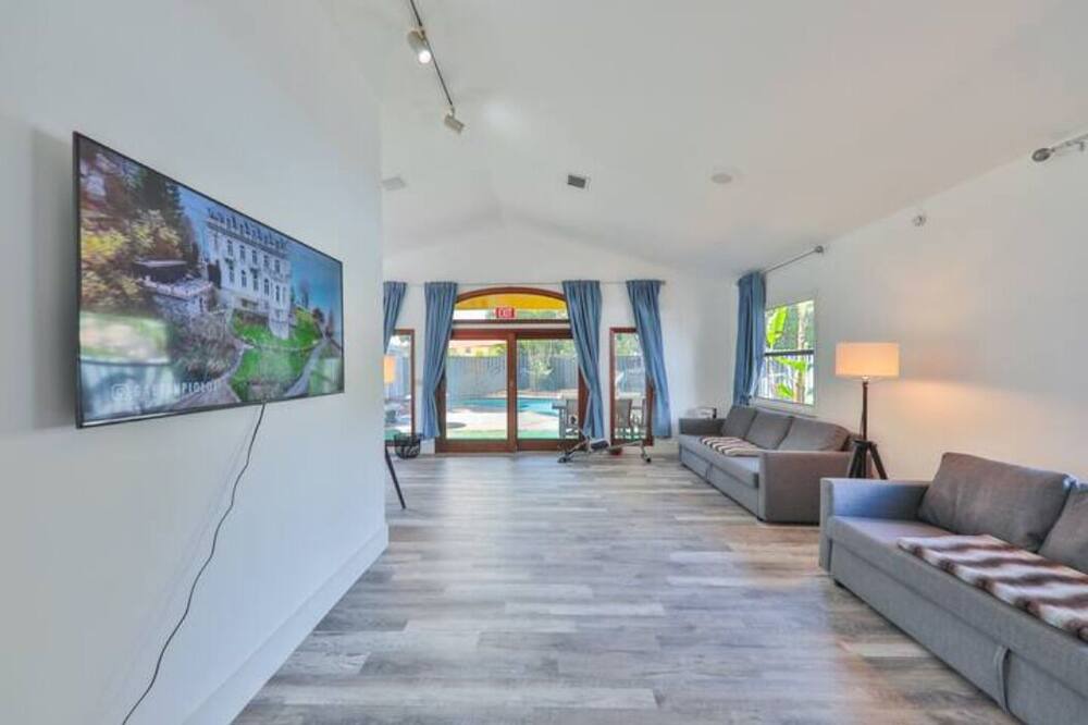 Photo of Livingroom in Royal Poinciana