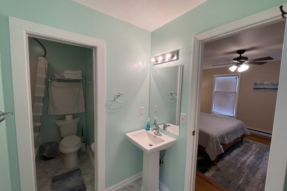 Photo of Bathroom in Drayden