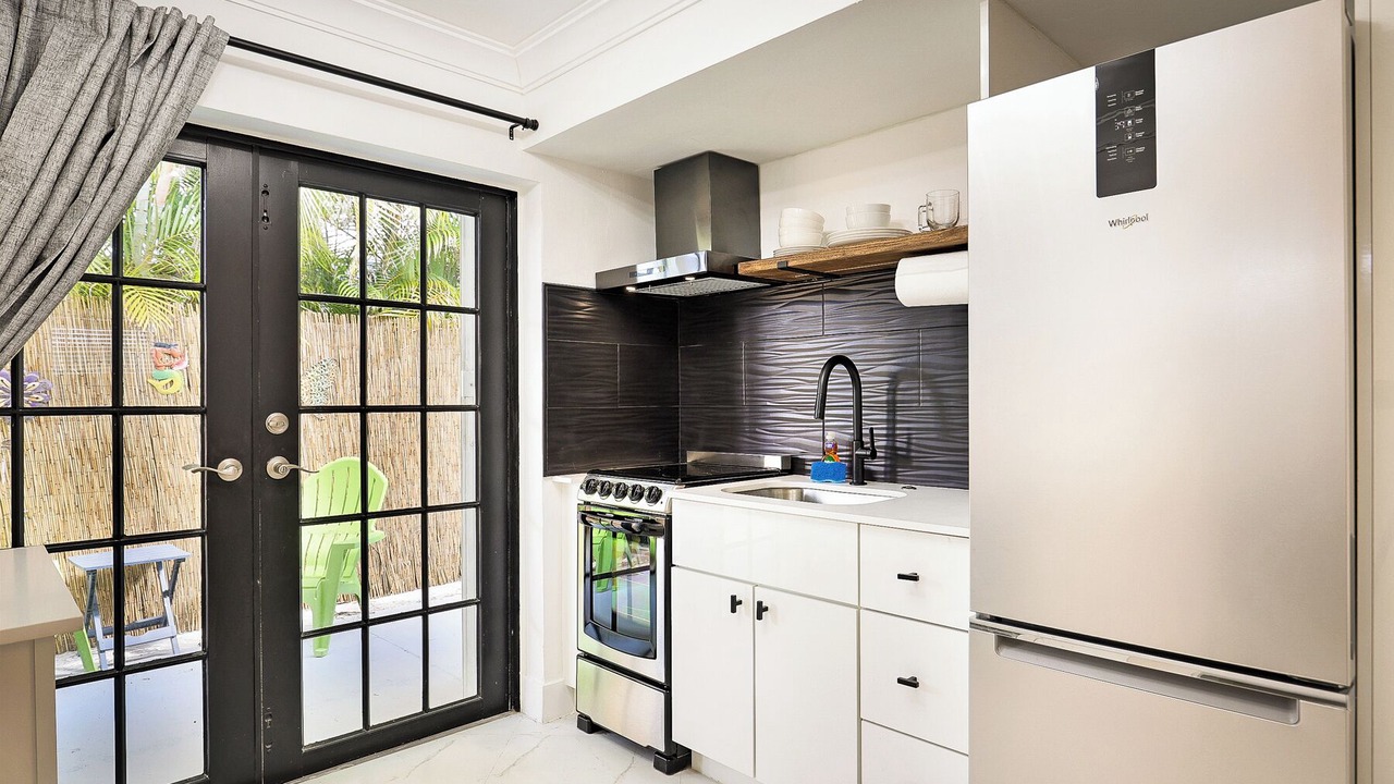 Photo of Kitchen in Lauderdale-by-the-Sea