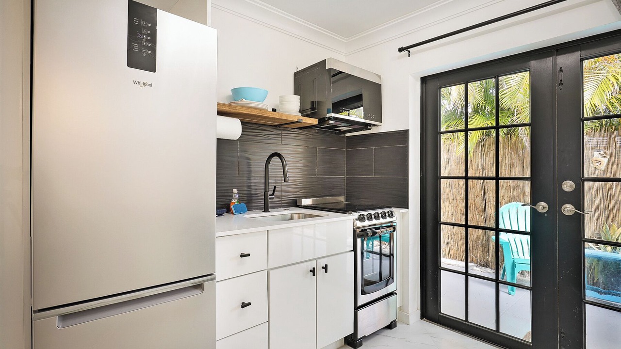 Photo of Kitchen in Lauderdale-by-the-Sea
