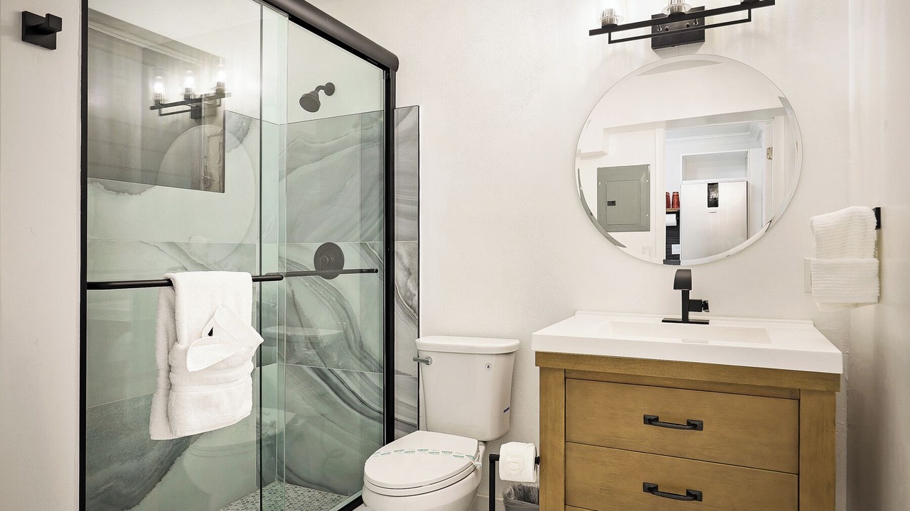 Photo of Bathroom in Lauderdale-by-the-Sea