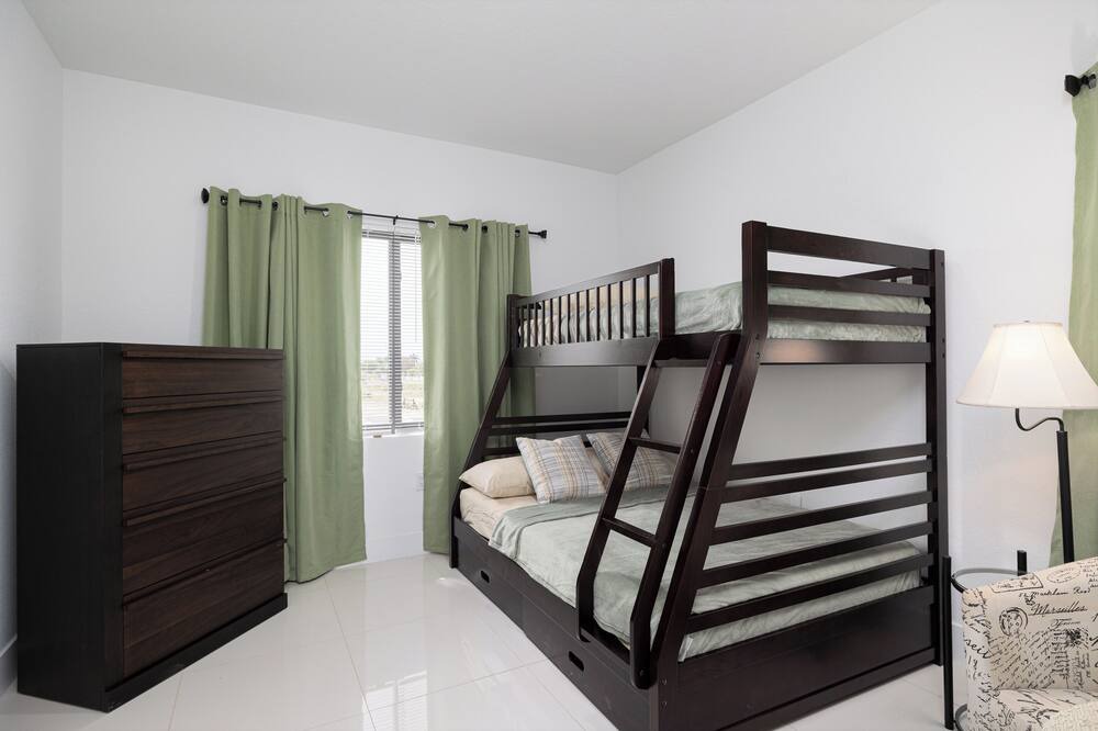 Photo of Bedroom in Central Fort Lauderdale