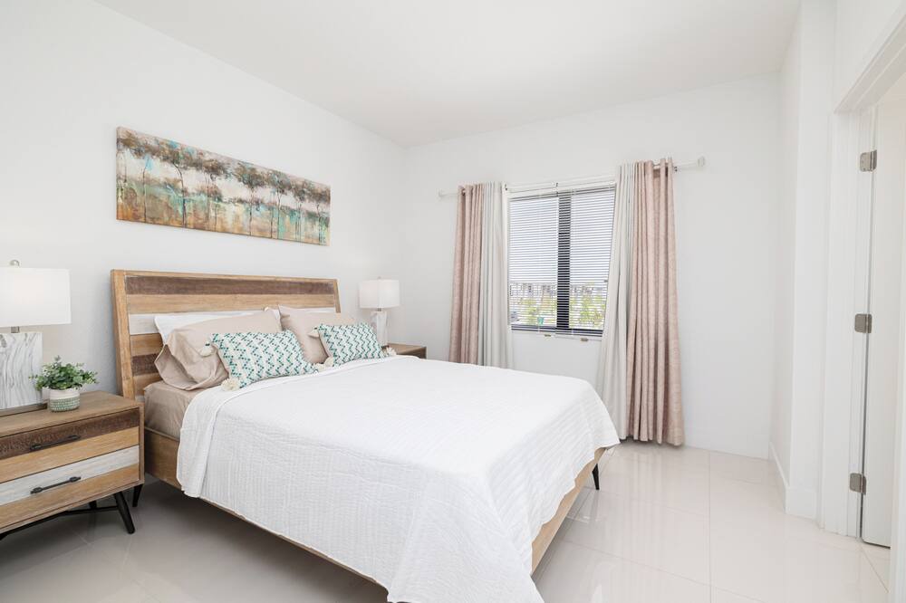 Photo of Bedroom in Central Fort Lauderdale