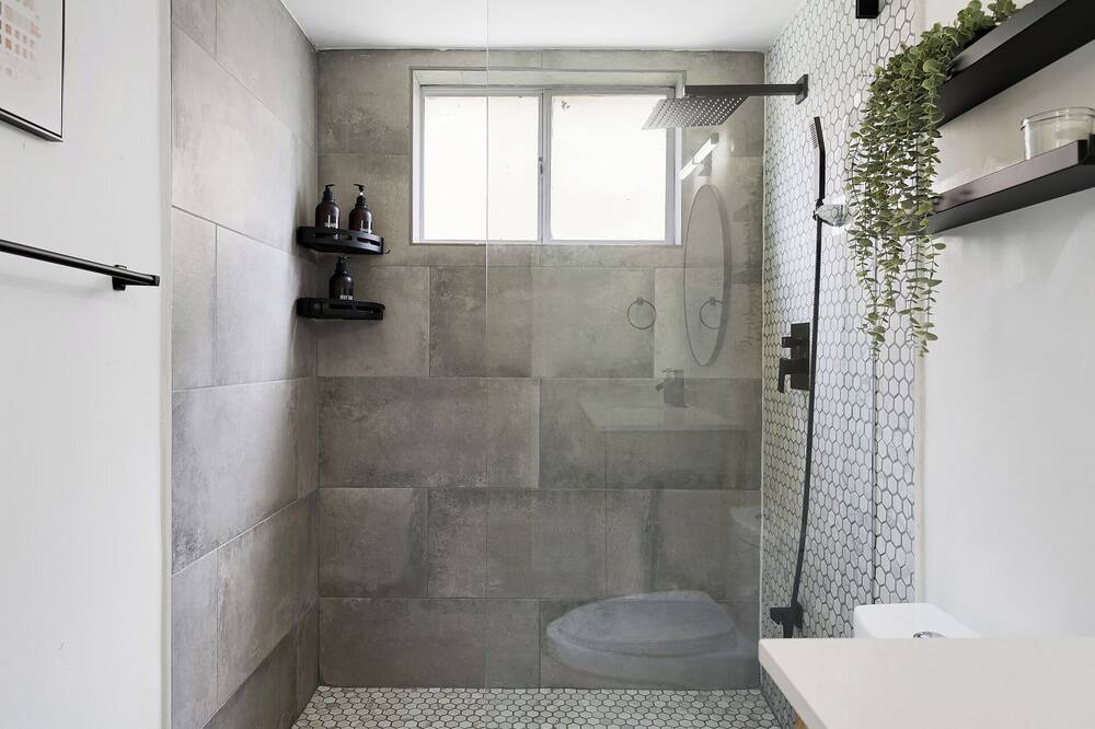 Photo of Bathroom in Hialeah