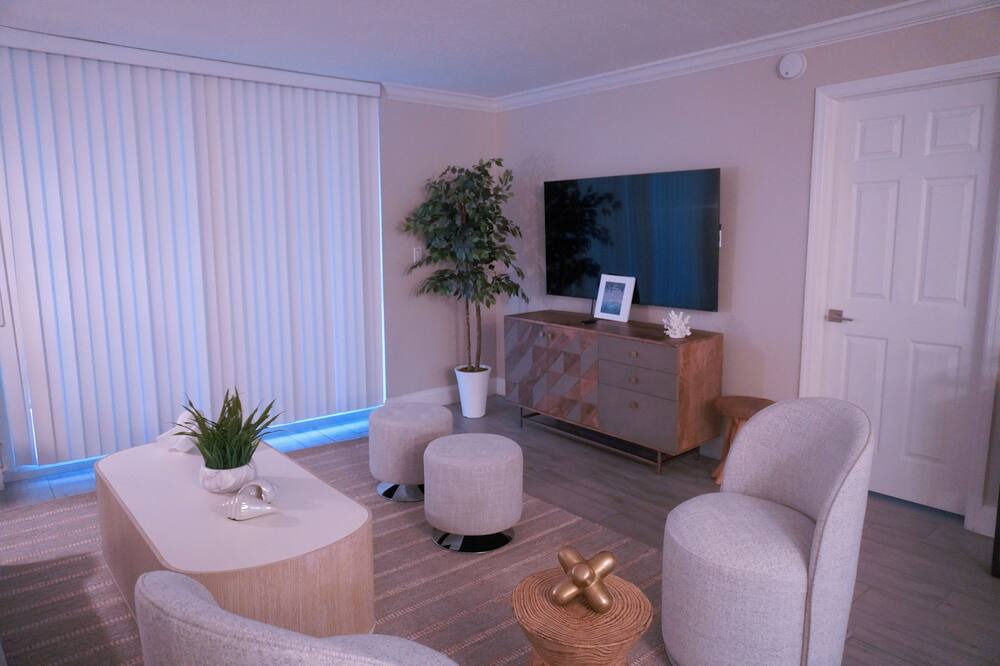 Photo of Livingroom in Boca Raton