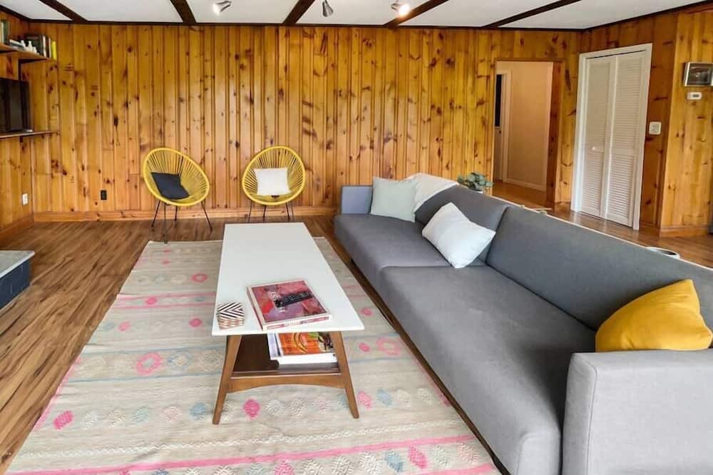 Photo of Bedroom in Kerhonkson